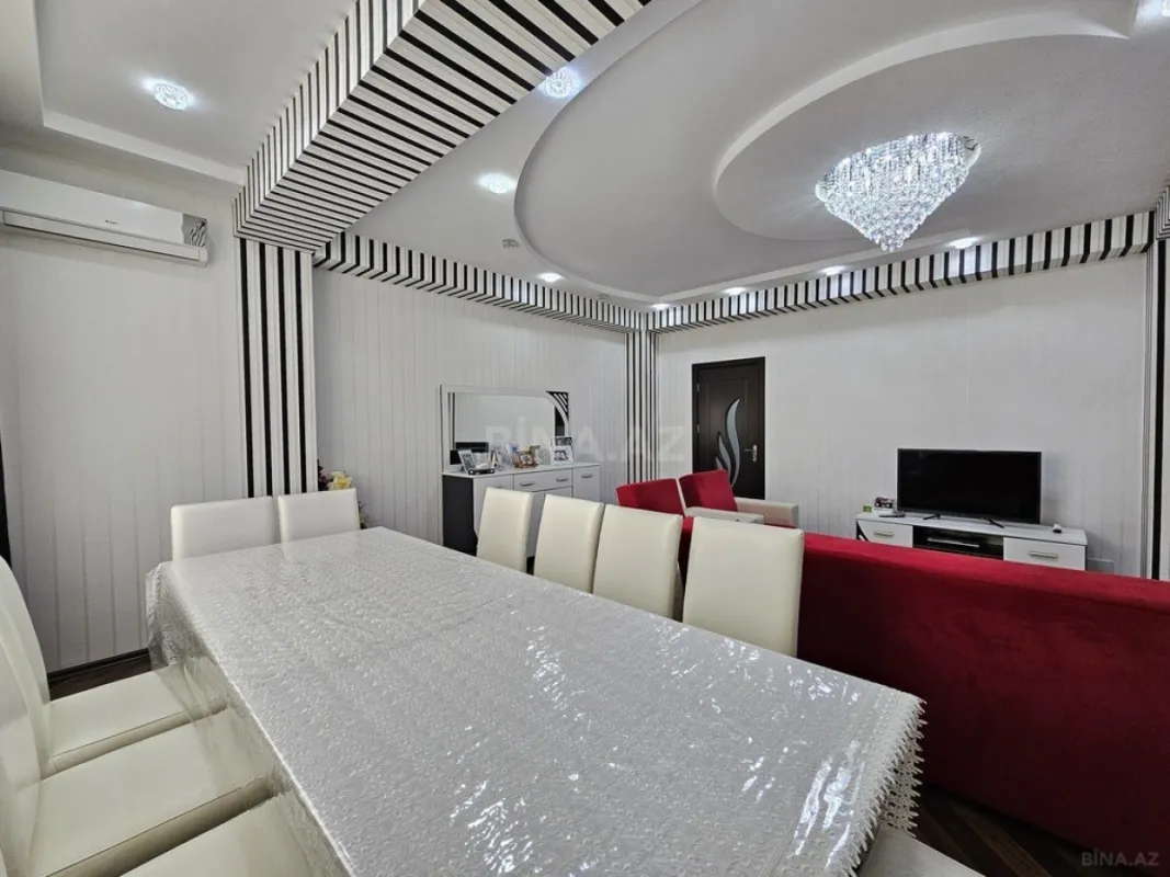 Satılır 4 otaqlı mənzil 132 m²