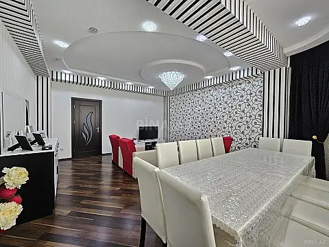 Satılır 4 otaqlı mənzil 132 m²