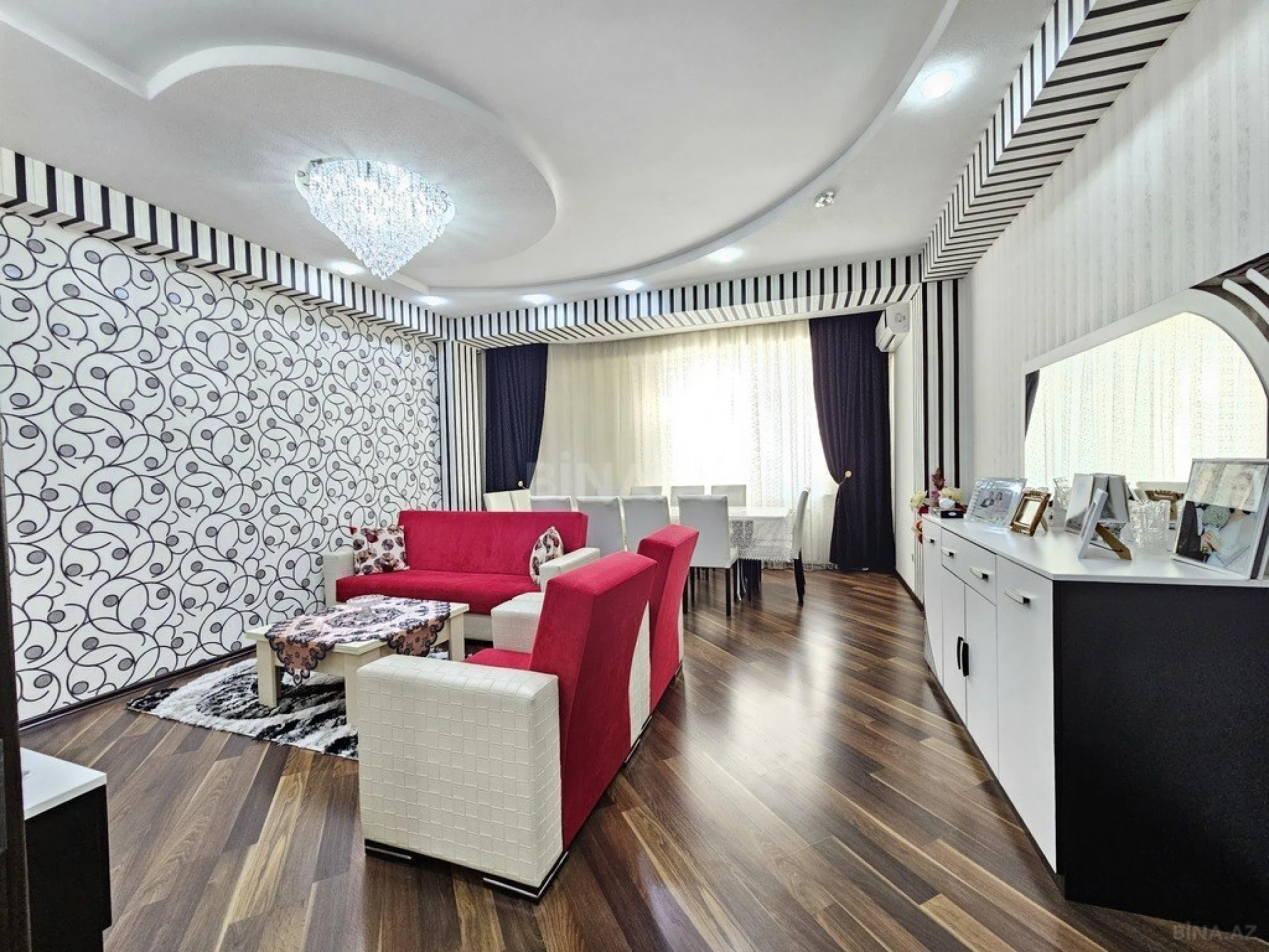 Satılır 4 otaqlı mənzil 132 m²