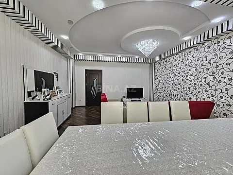 Satılır 4 otaqlı mənzil 132 m²