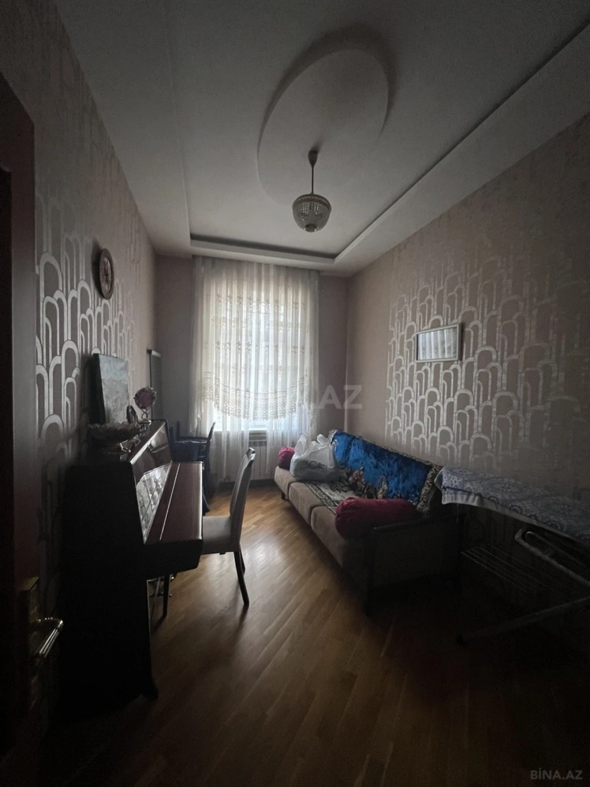 Satılır 5 otaqlı həyət evi 285 m²