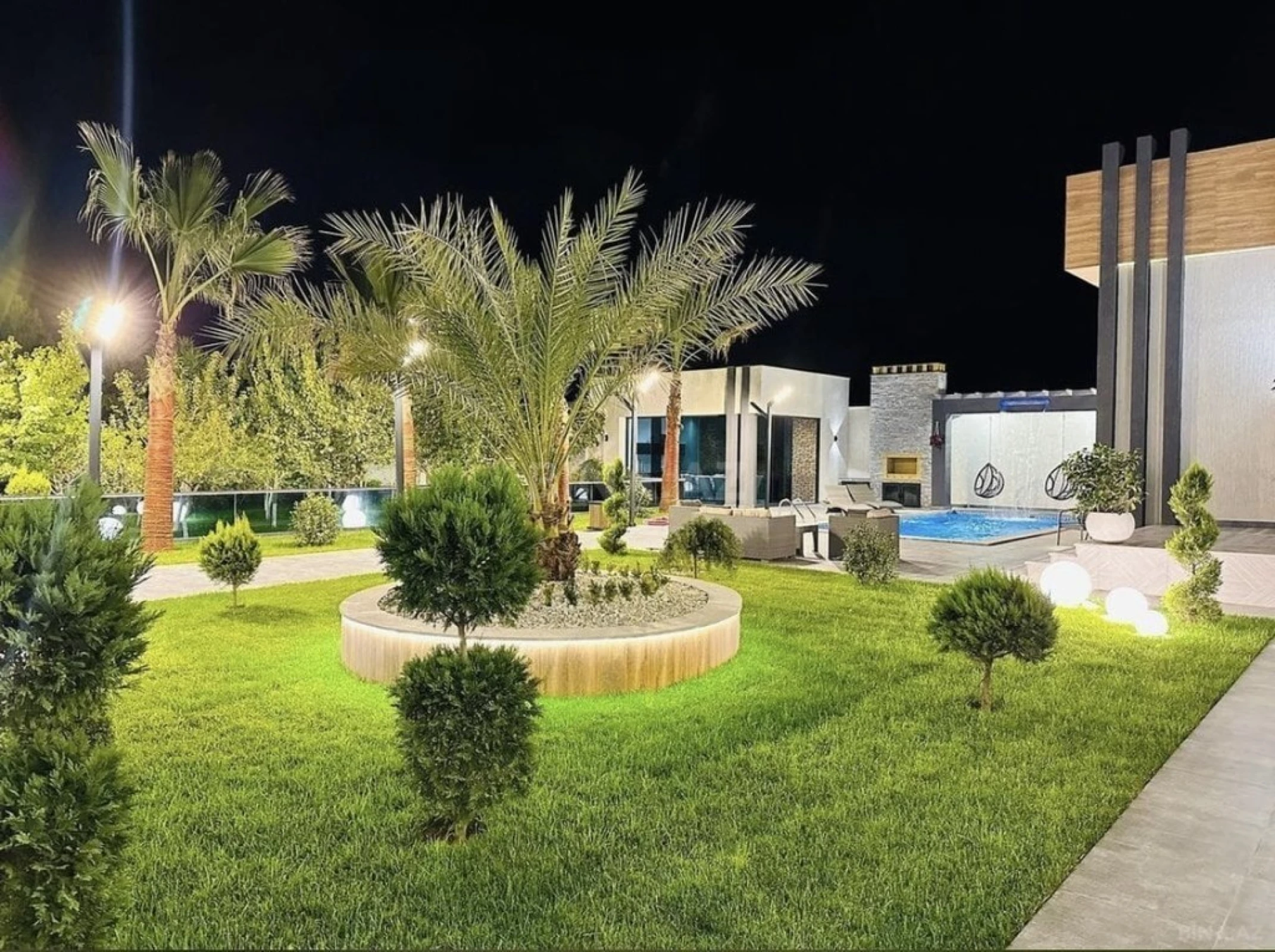 Kirayə verilir 5 otaqlı həyət evi 240 m²