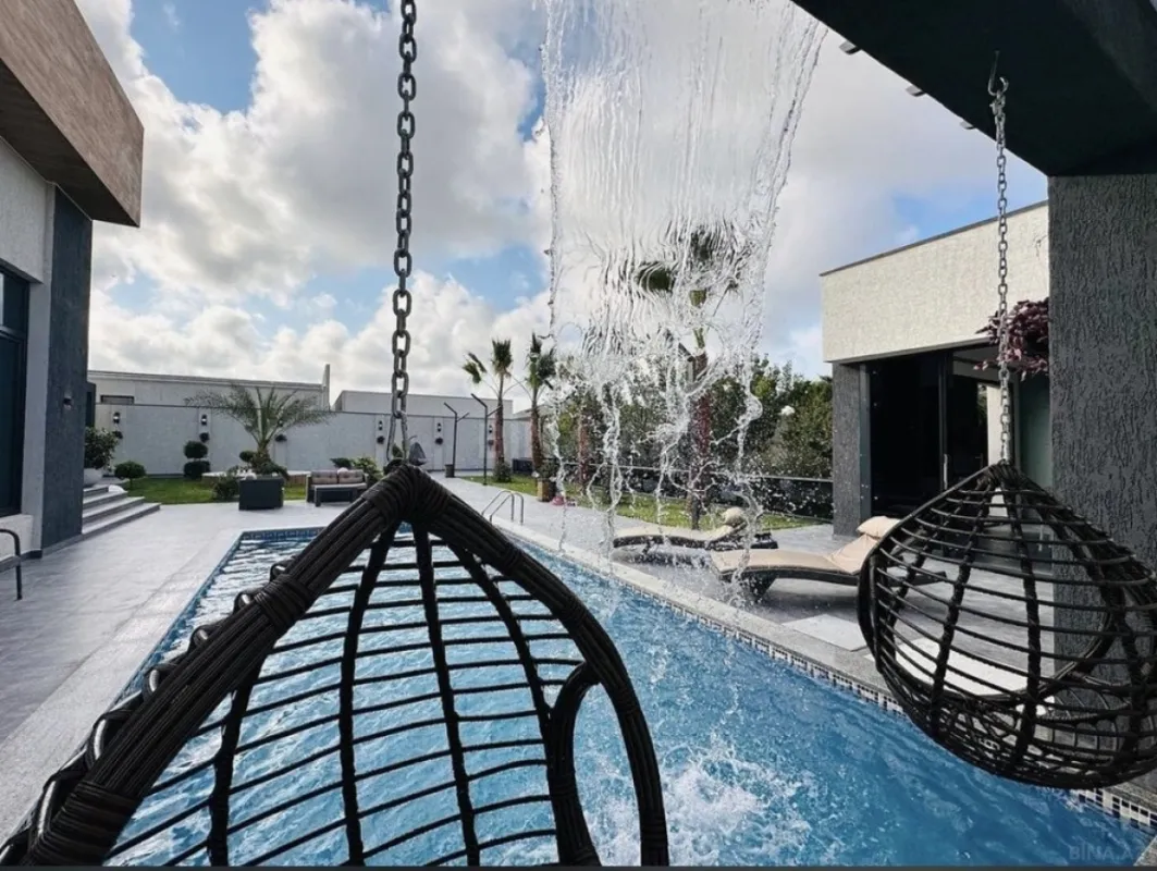 Kirayə verilir 5 otaqlı həyət evi 240 m²