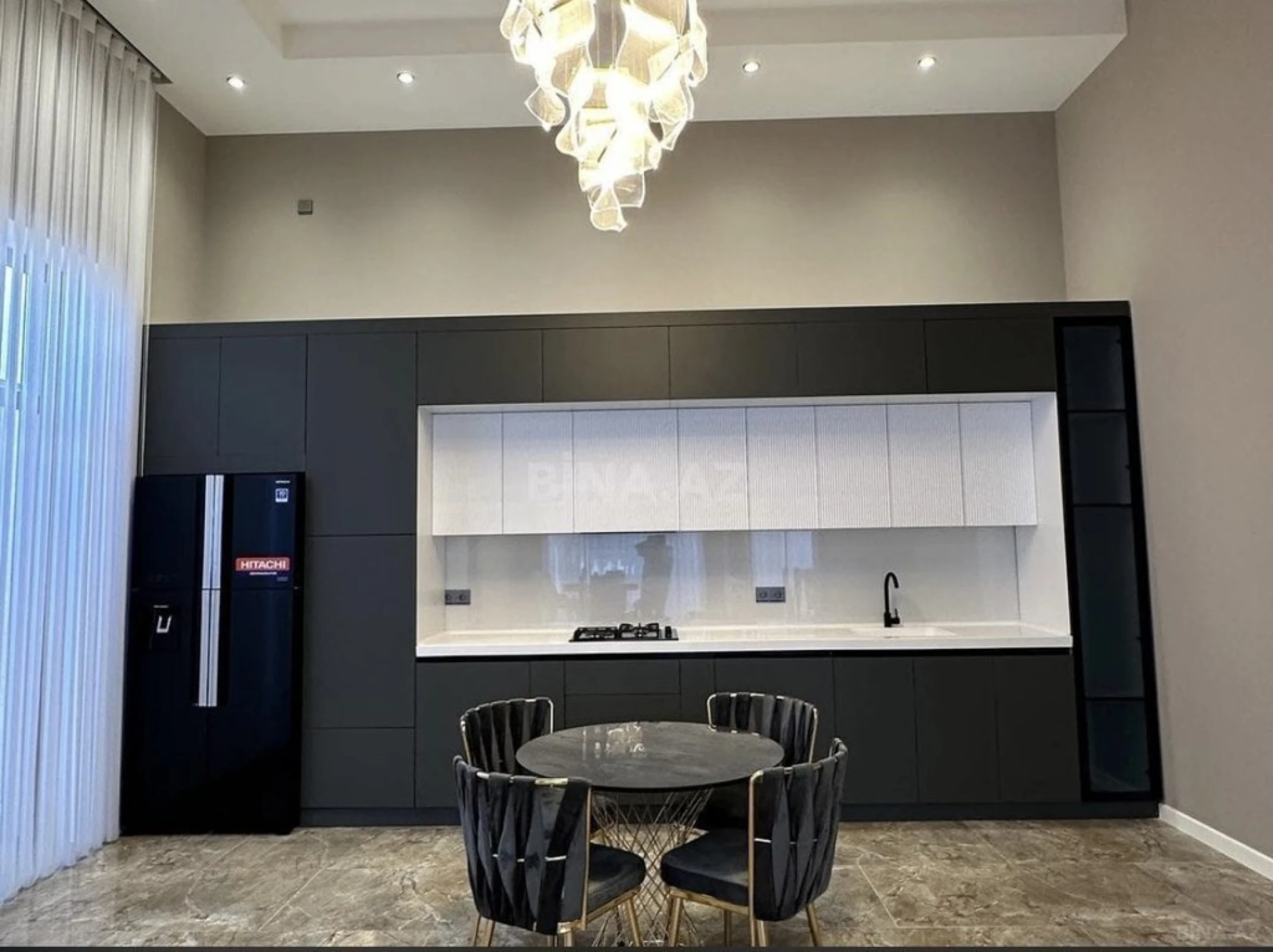 Kirayə verilir 5 otaqlı həyət evi 240 m²