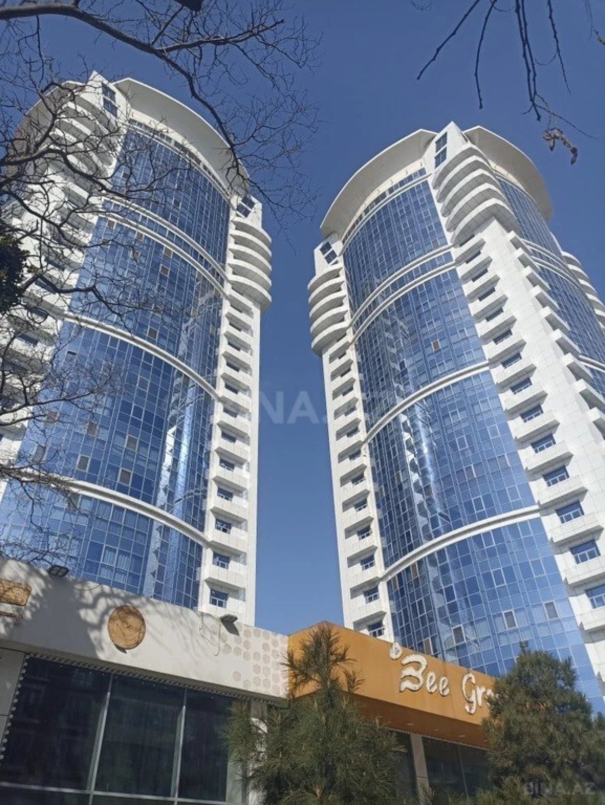 Satılır 4 otaqlı mənzil 224 m²