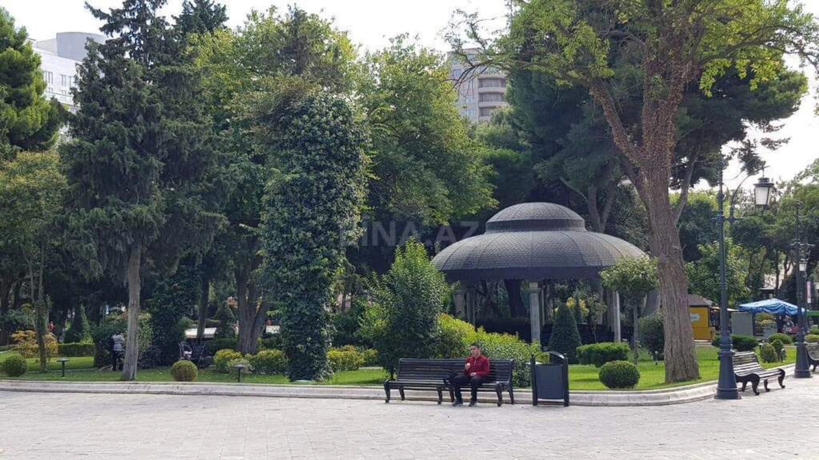 Satılır 4 otaqlı mənzil 224 m²