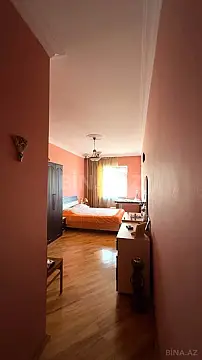 Satılır 4 otaqlı mənzil 145 m²