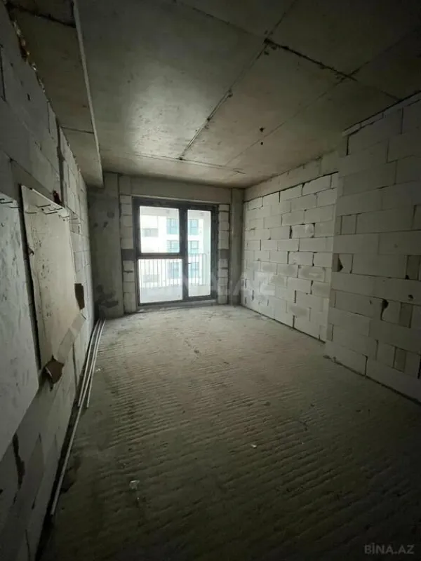 Satılır 2 otaqlı mənzil 96 m²