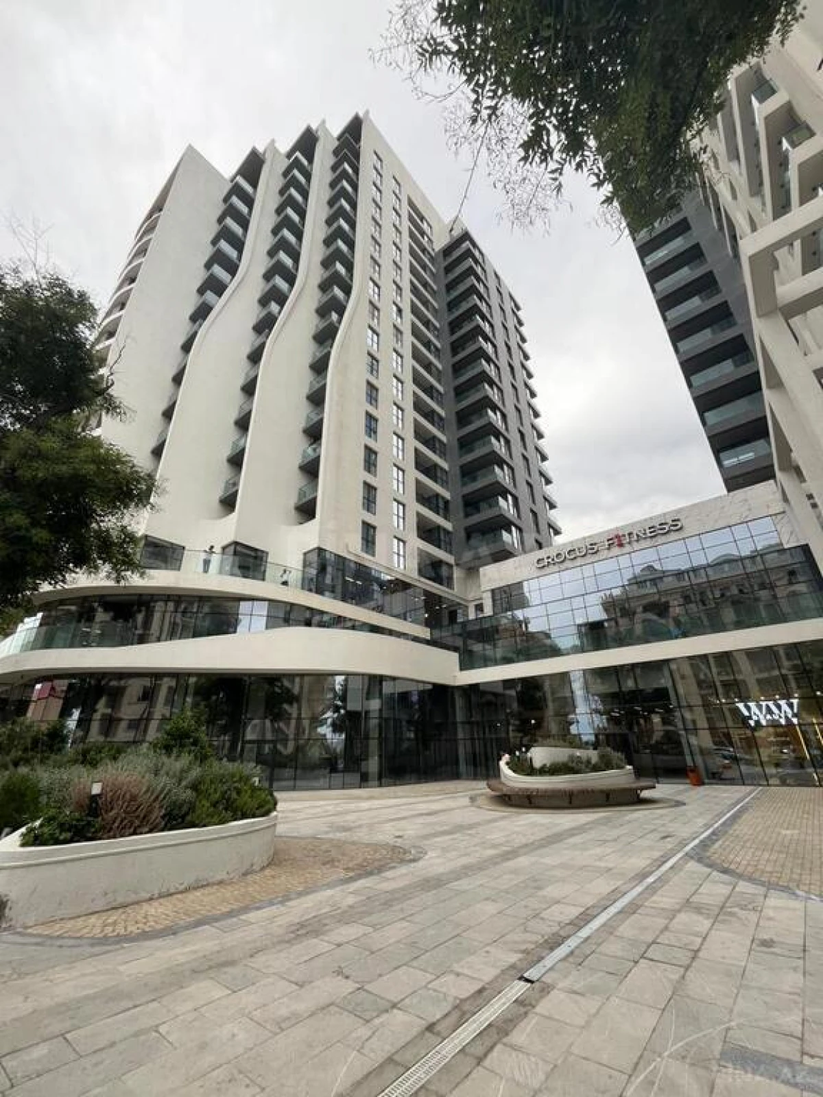 Satılır 2 otaqlı mənzil 96 m²