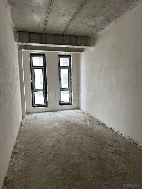 Satılır 2 otaqlı mənzil 93 m²