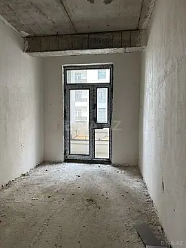 Satılır 2 otaqlı mənzil 93 m²