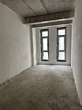 Satılır 2 otaqlı mənzil 93 m²