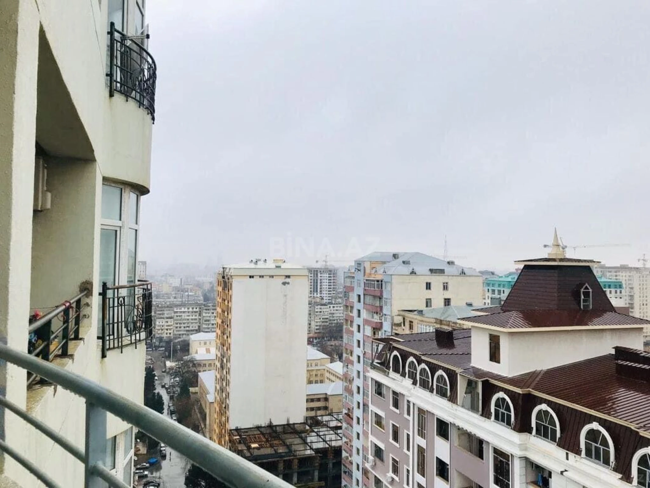 Kirayə verilir 3 otaqlı mənzil 93 m²