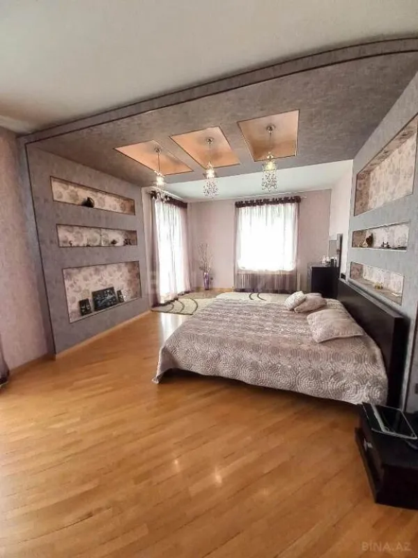 Satılır 4 otaqlı həyət evi 340 m²