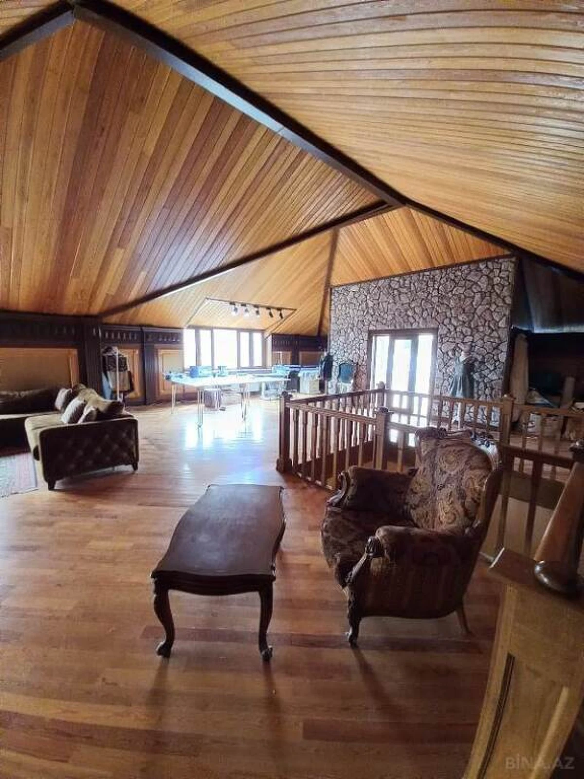 Satılır 4 otaqlı həyət evi 340 m²