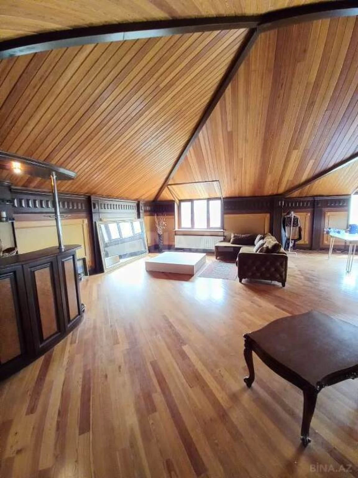 Satılır 4 otaqlı həyət evi 340 m²