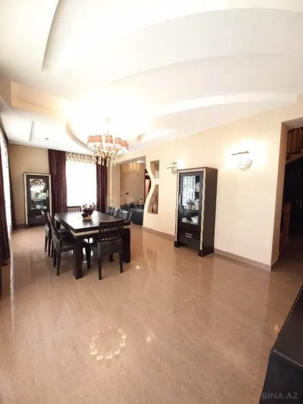 Satılır 4 otaqlı həyət evi 340 m²