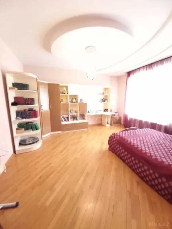 Satılır 4 otaqlı həyət evi 340 m²