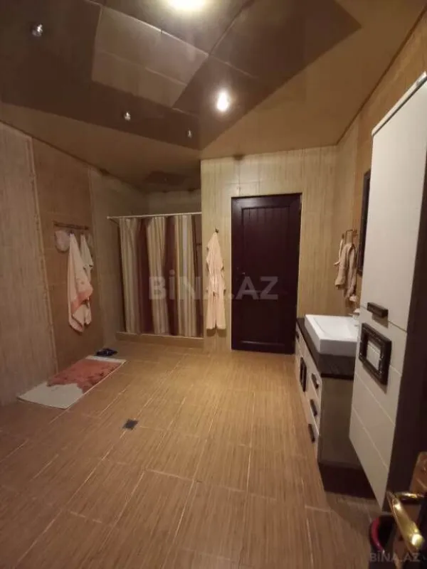 Satılır 4 otaqlı həyət evi 340 m²