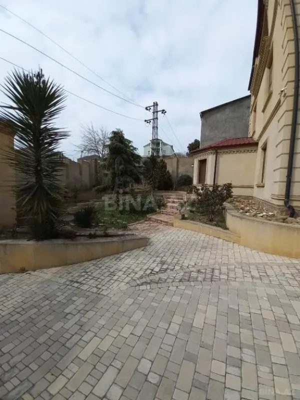 Satılır 4 otaqlı həyət evi 340 m²