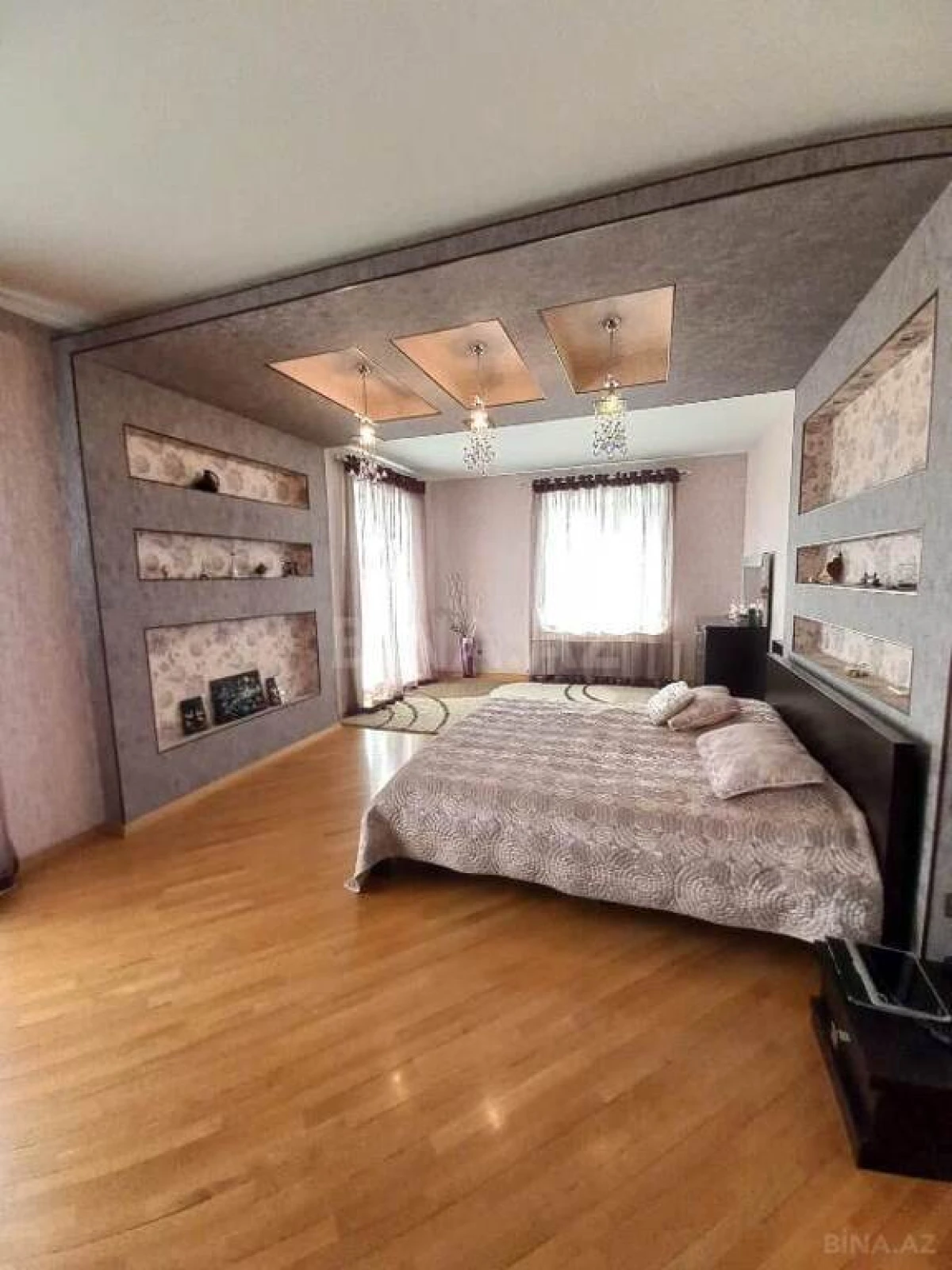 Satılır 4 otaqlı həyət evi 340 m²