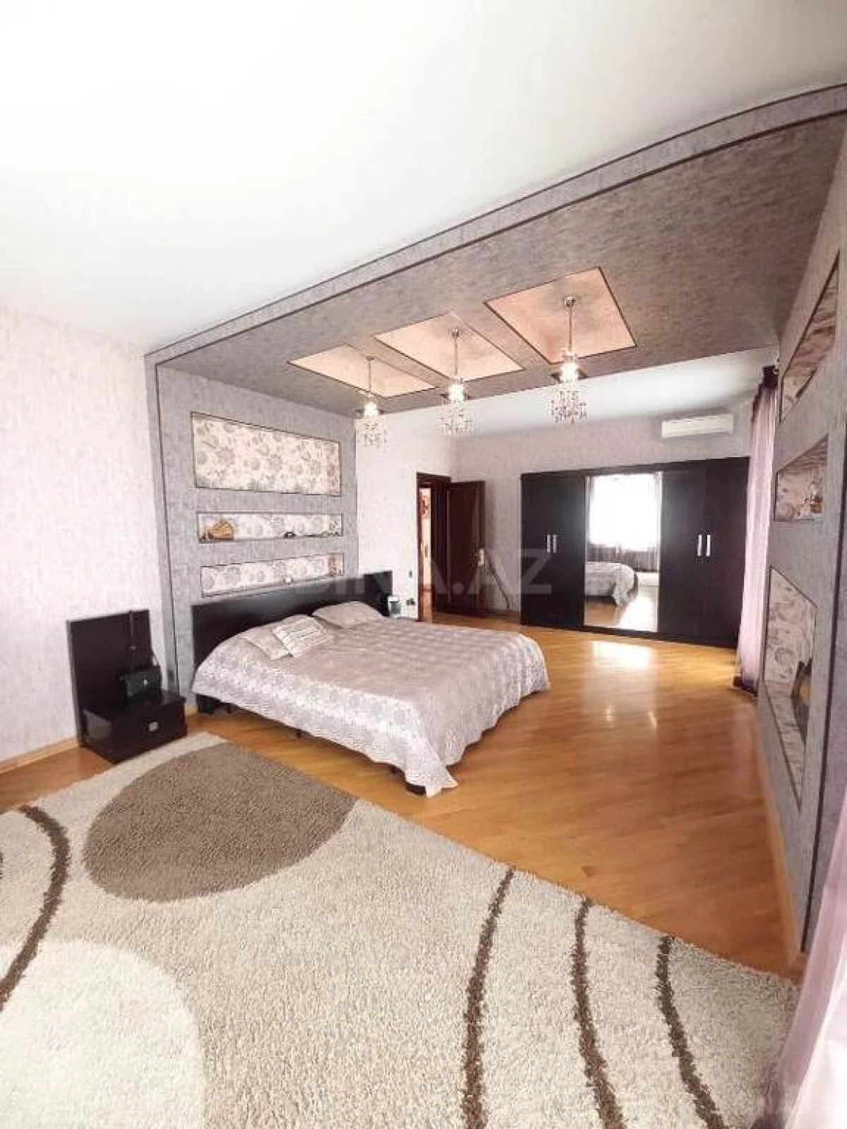 Satılır 4 otaqlı həyət evi 340 m²
