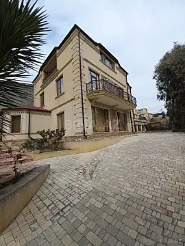 Satılır 4 otaqlı həyət evi 340 m² — Bakı, Badamdar 4 otaq 340.00 m²