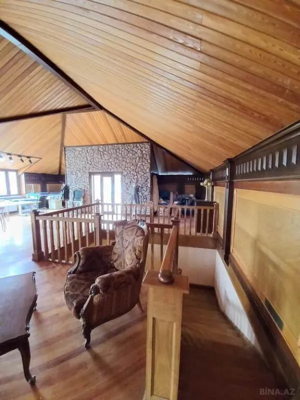 Satılır 4 otaqlı həyət evi 340 m²