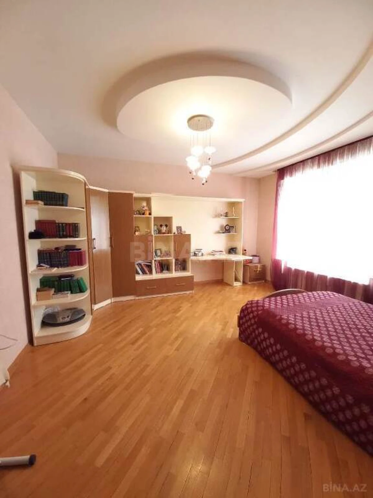 Satılır 4 otaqlı həyət evi 340 m²
