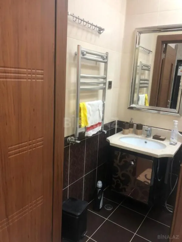 Satılır 2 otaqlı mənzil 82.7 m²