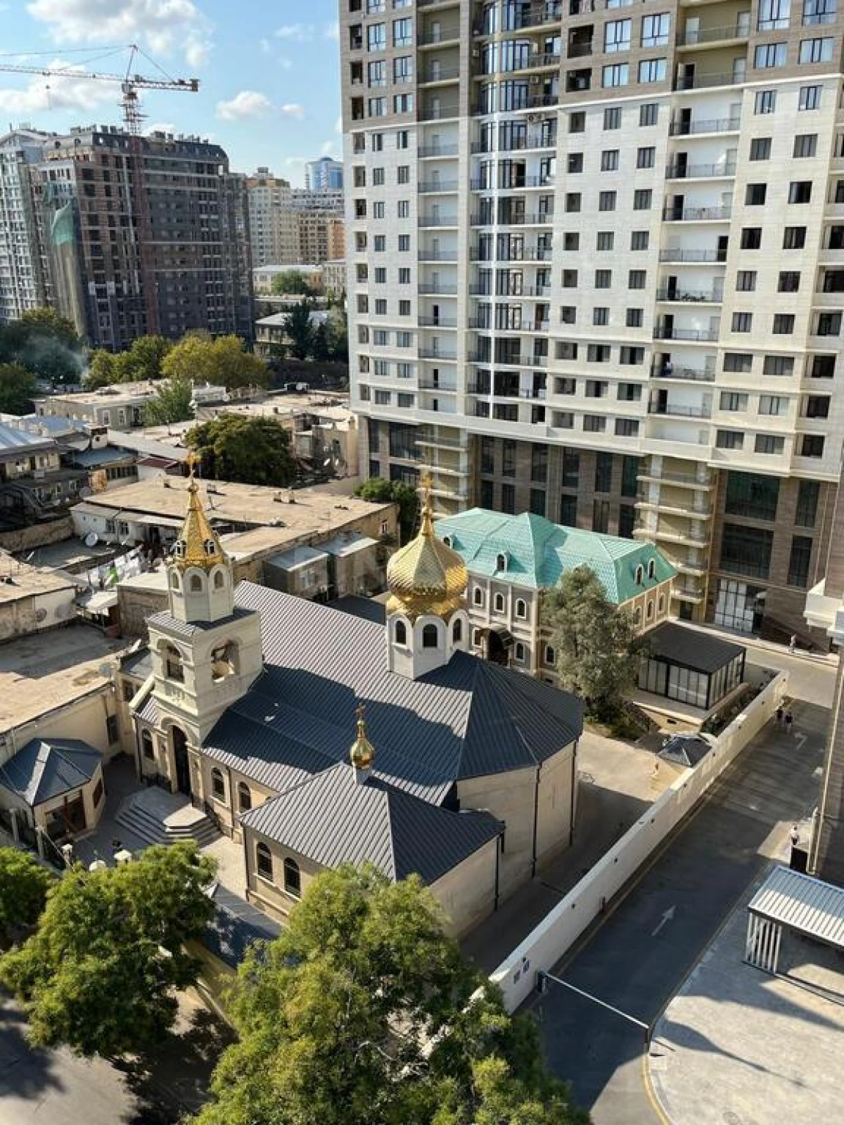 Satılır 3 otaqlı mənzil 155 m²