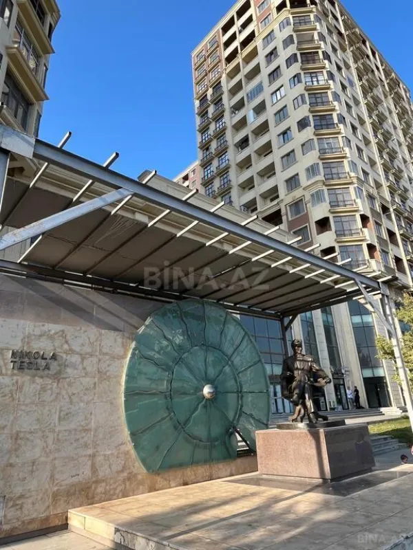 Satılır 3 otaqlı mənzil 155 m²