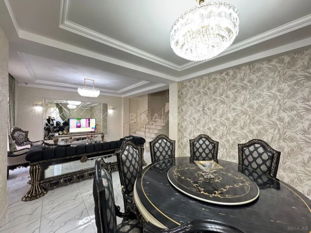 Satılır 4 otaqlı həyət evi 240 m²