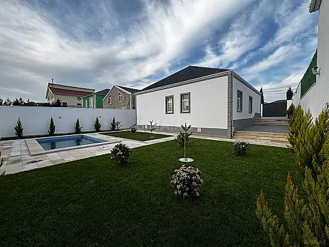 Satılır 4 otaqlı həyət evi 150 m²