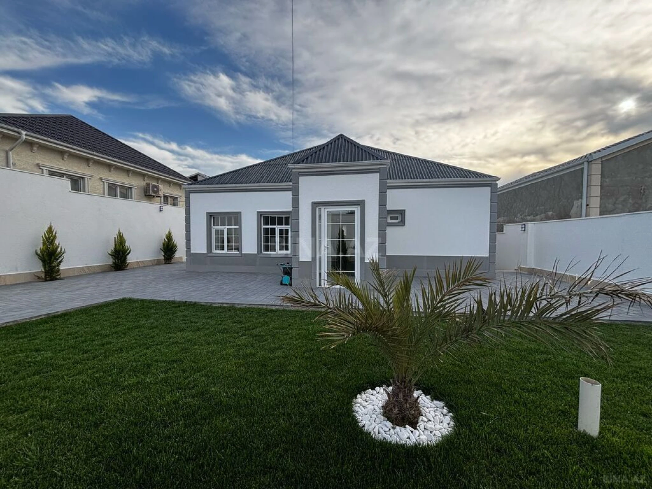 Satılır 4 otaqlı həyət evi 150 m²