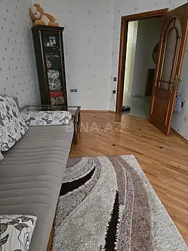 Satılır 4 otaqlı mənzil 163 m²