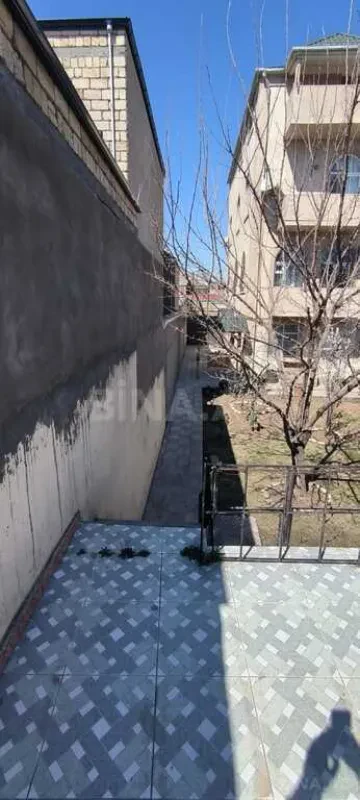 Satılır 18 otaqlı həyət evi 800 m²