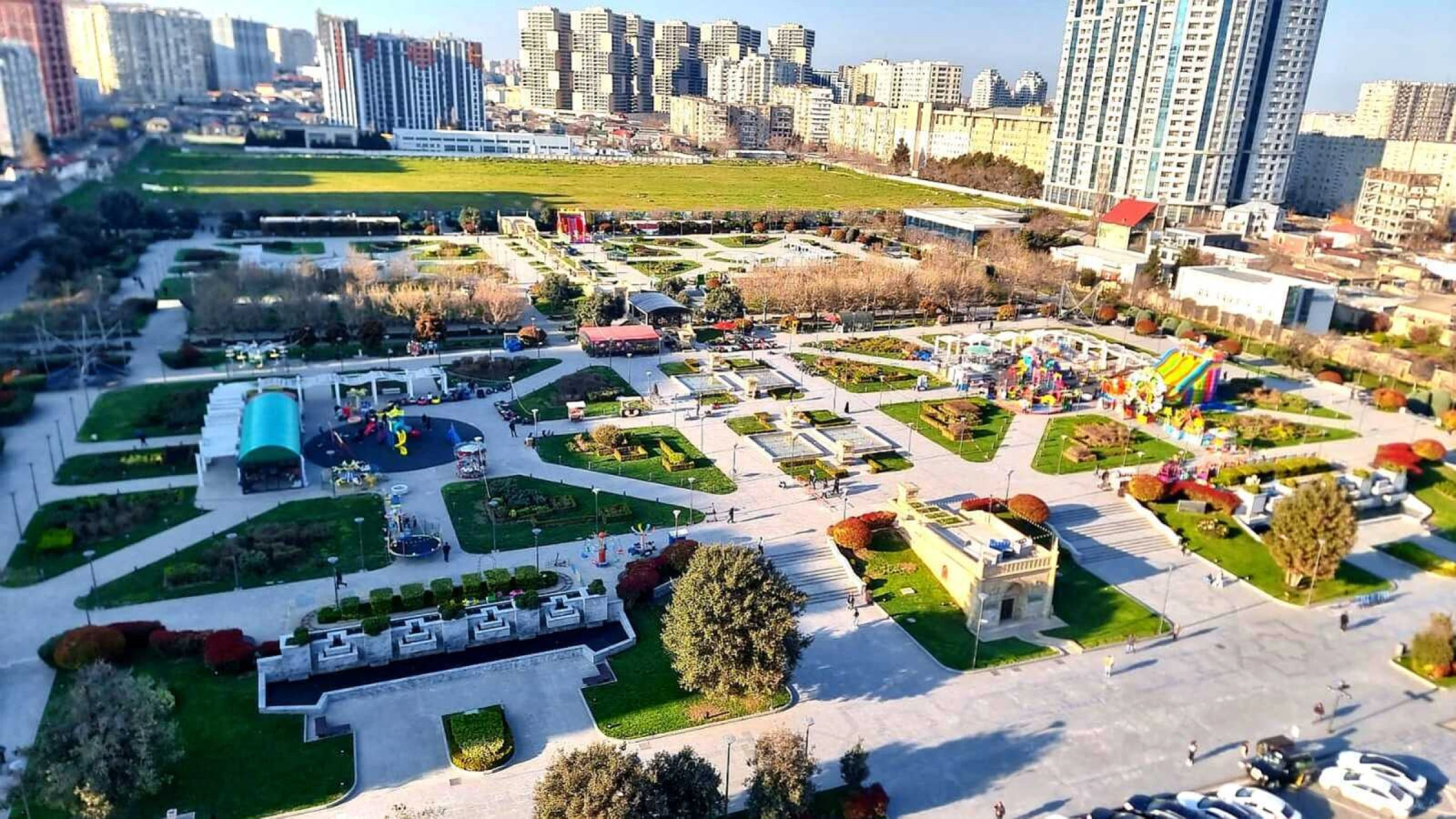 Satılır 3 otaqlı mənzil 120.5 m²