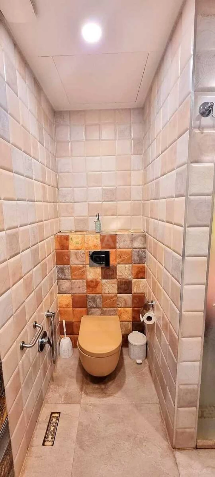 Satılır 3 otaqlı mənzil 120.5 m²