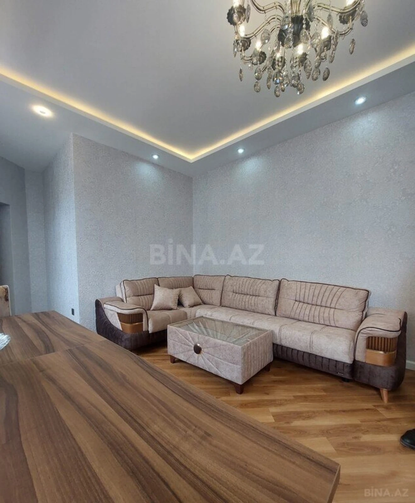 Satılır 2 otaqlı mənzil 95.5 m²