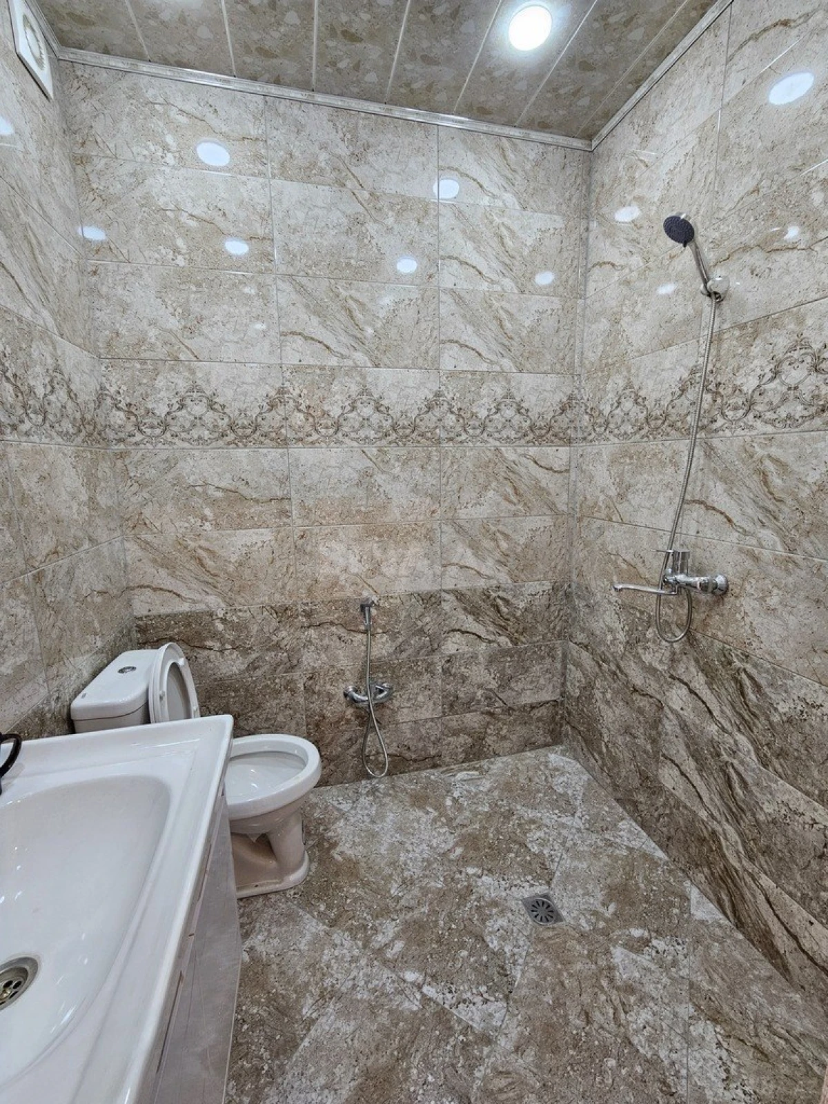 Satılır 2 otaqlı mənzil 51 m²