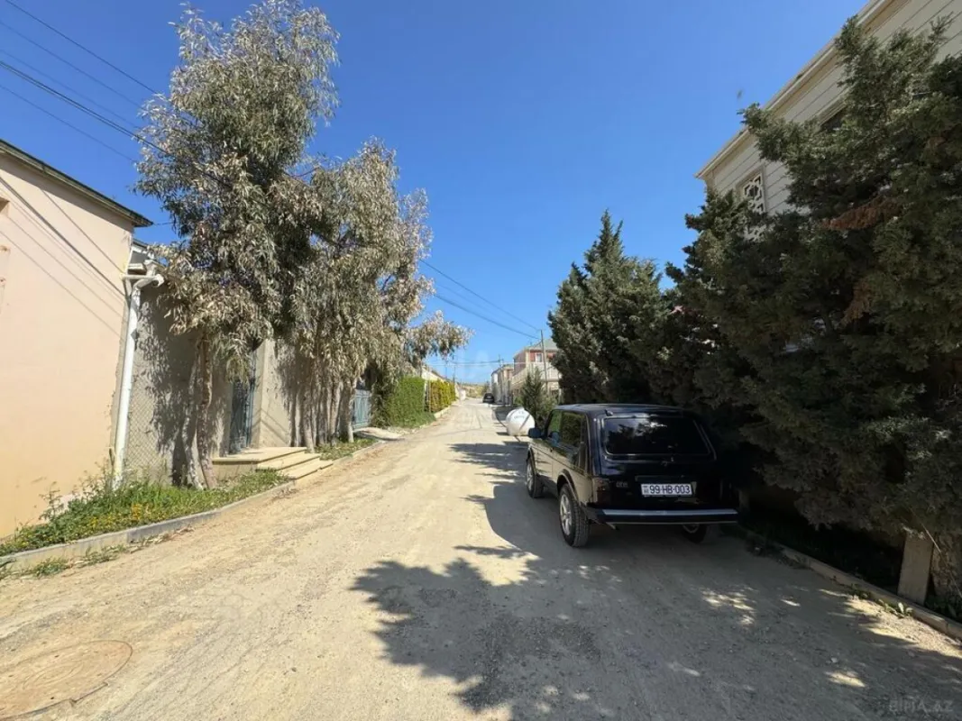 Satılır 7 otaqlı həyət evi 600 m²