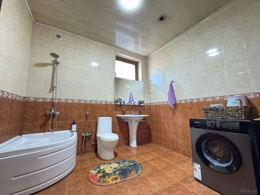 Satılır 7 otaqlı həyət evi 600 m²