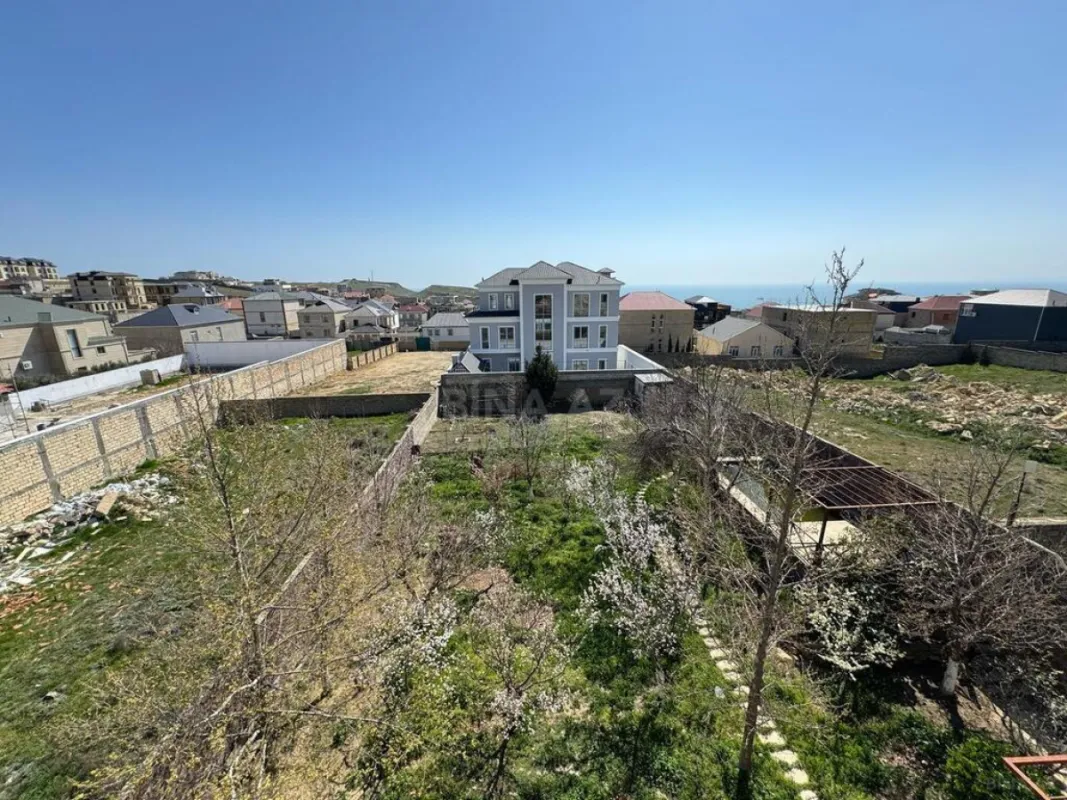 Satılır 7 otaqlı həyət evi 600 m²