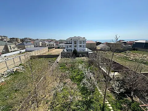 Satılır 7 otaqlı həyət evi 600 m²