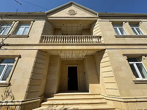 Satılır 8 otaqlı həyət evi 290 m² — Bakı, Badamdar 8 otaq 290.00 m²