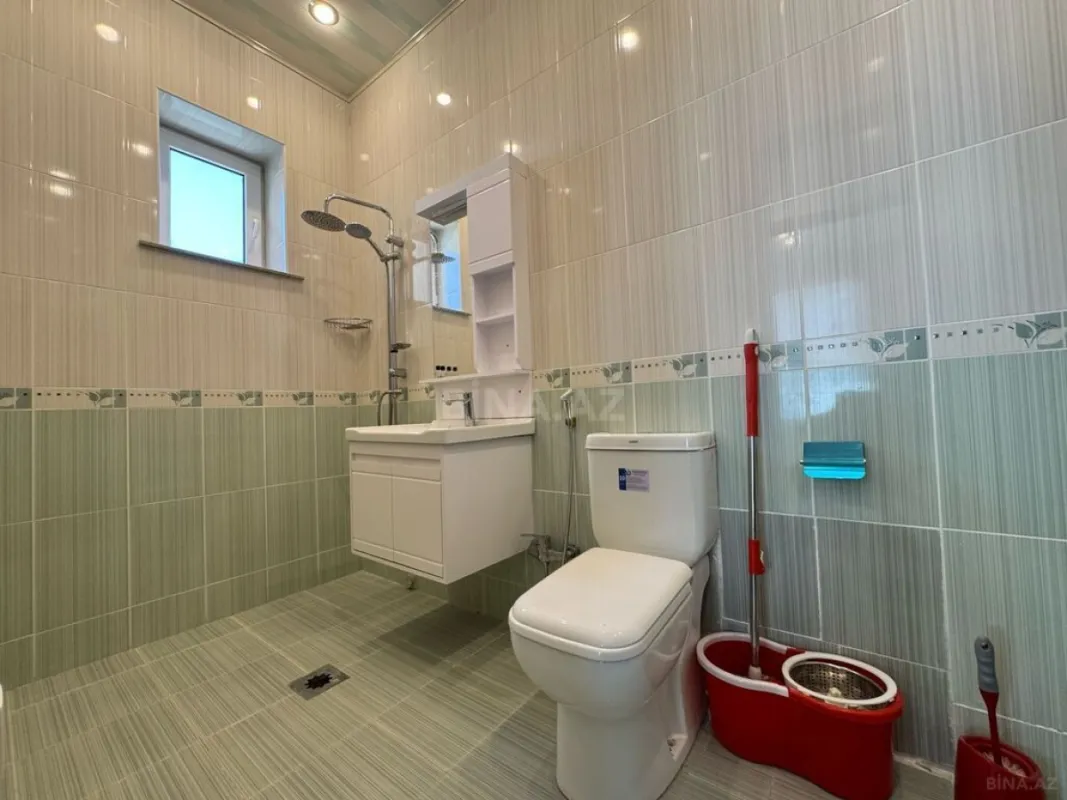 Satılır 8 otaqlı həyət evi 290 m²