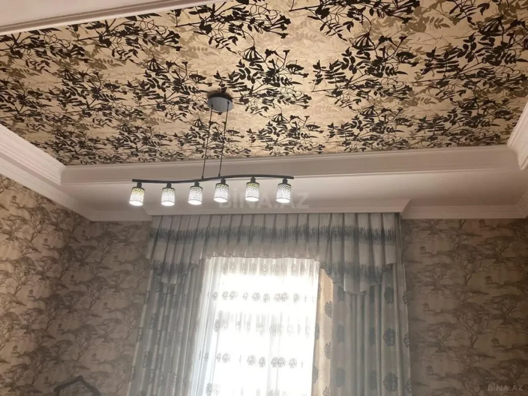 Satılır 5 otaqlı həyət evi 330 m²