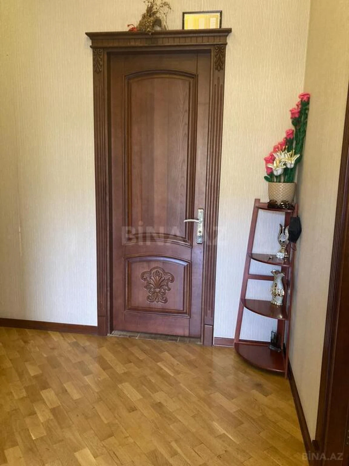 Satılır 5 otaqlı həyət evi 330 m²