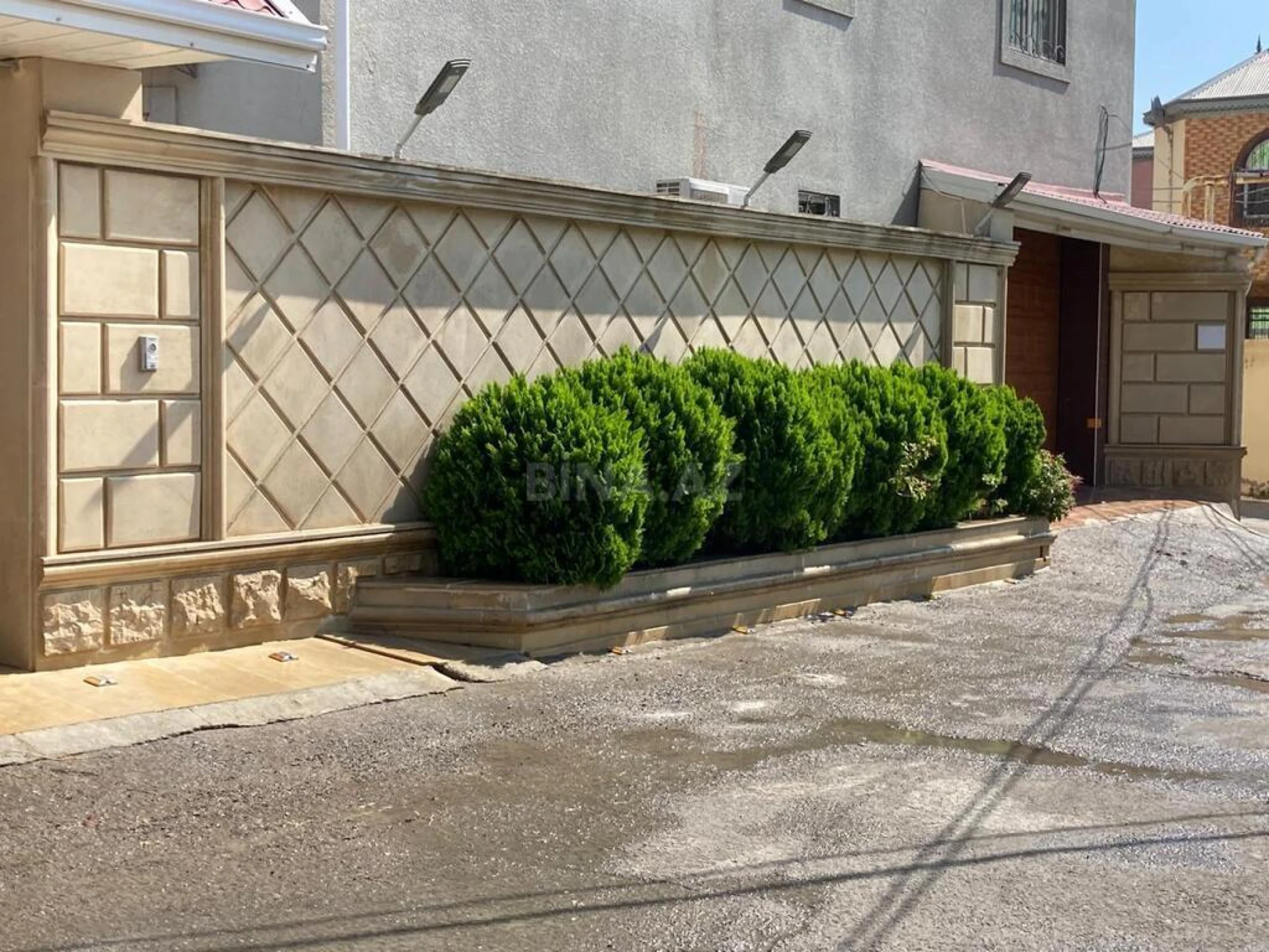 Satılır 5 otaqlı həyət evi 330 m²